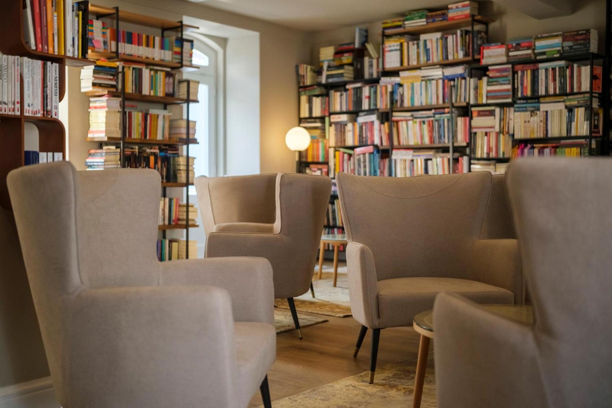 Azores Book Hotel أنغرا دو إِراويزو المظهر الخارجي الصورة